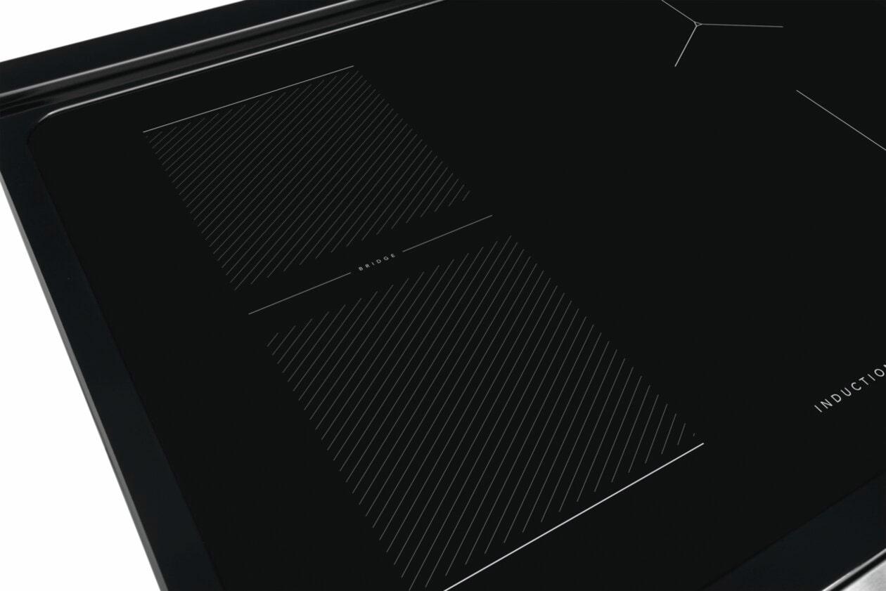 Frigidaire FCFI3082BS 30" Front Control Induction Range with Air Fry