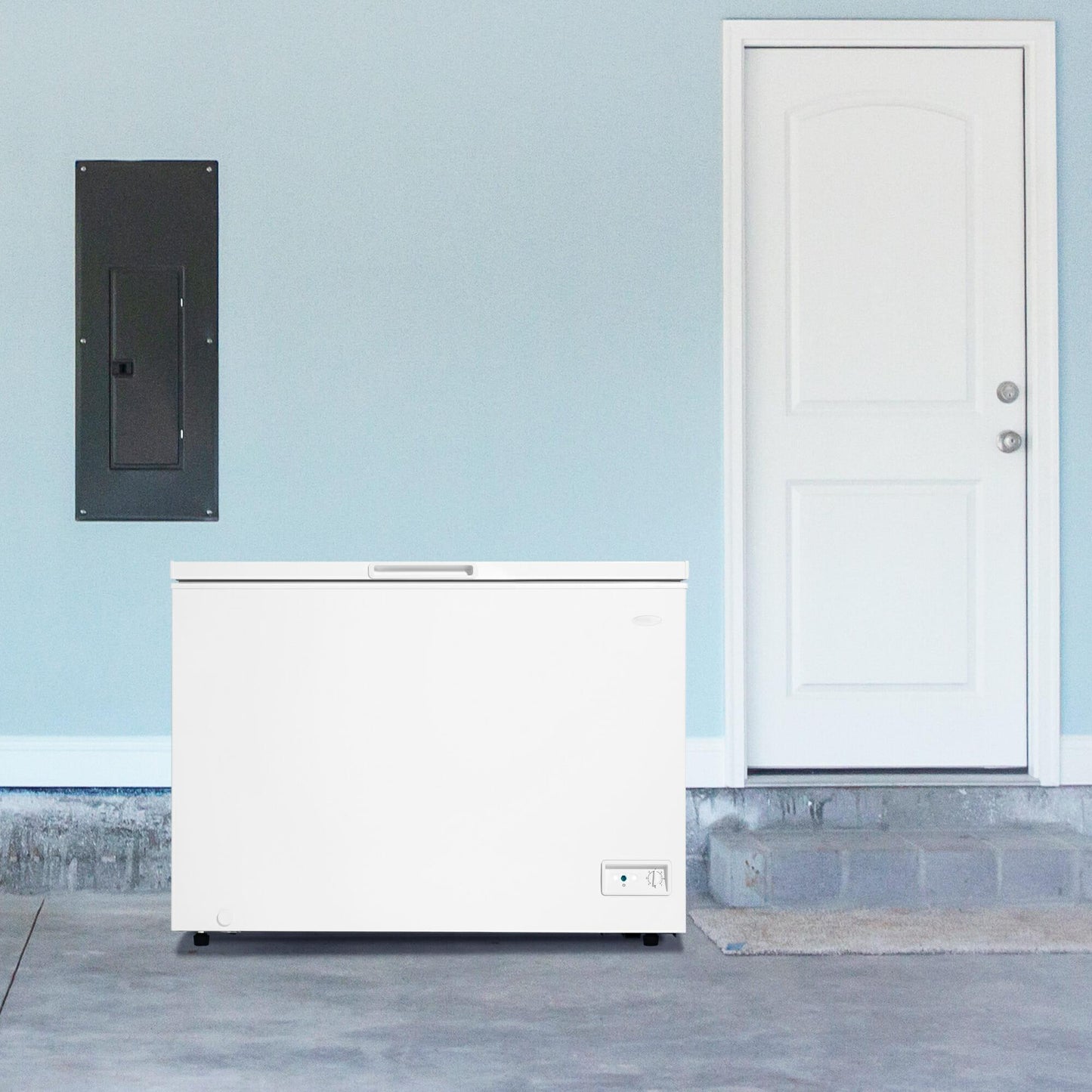 DCF100A6WM Danby 10.0 cu. ft. Square Model Chest Freezer in White