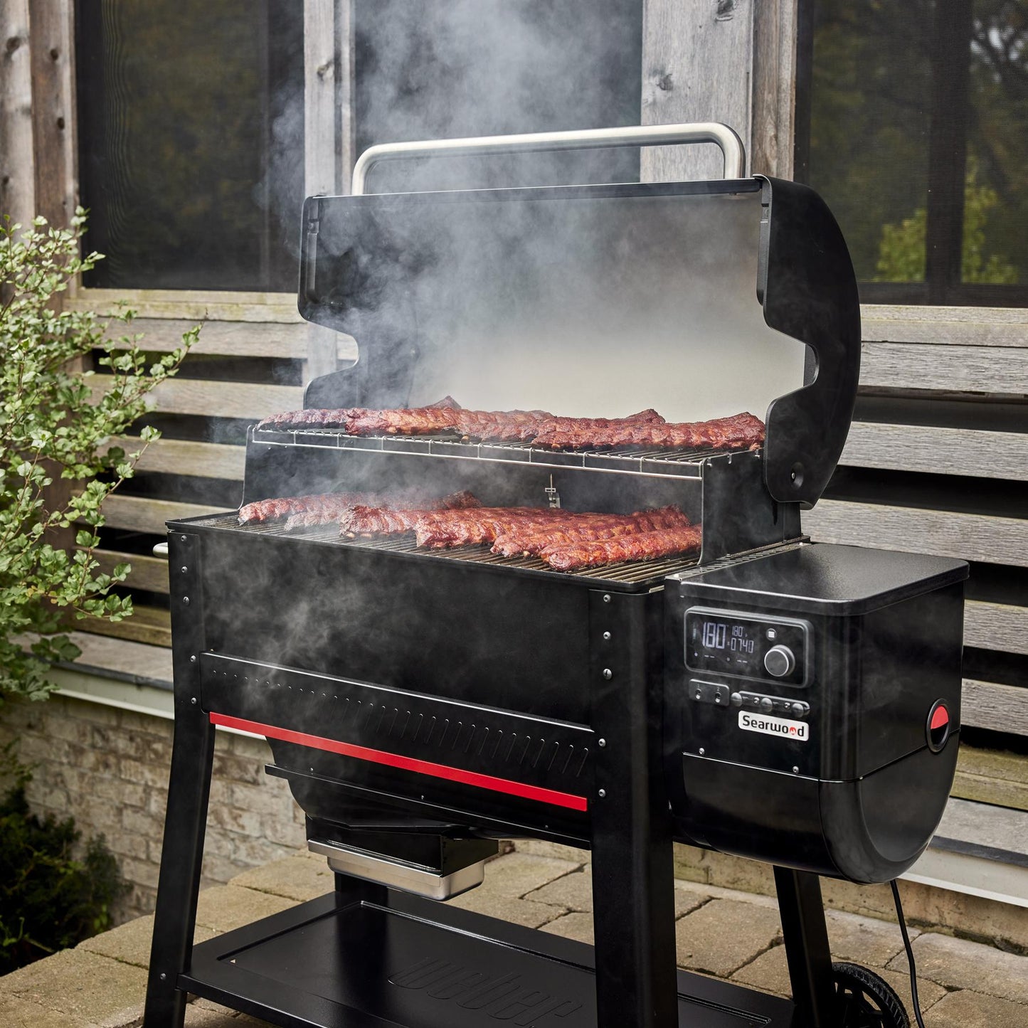 Weber 1500121 Searwood® XL 600 Pellet Grill - Black