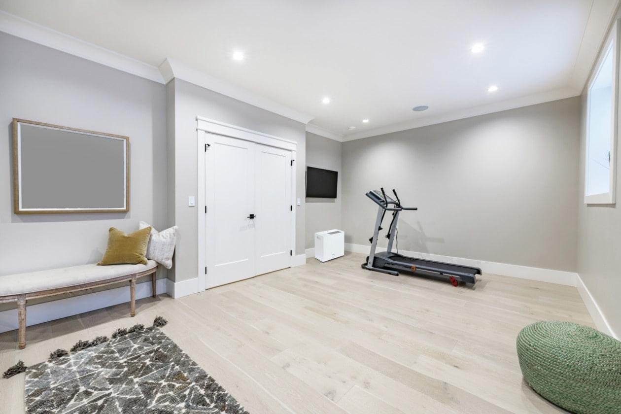 Frigidaire FHDP5033W1 50 Pint Built-In Pump Dehumidifier