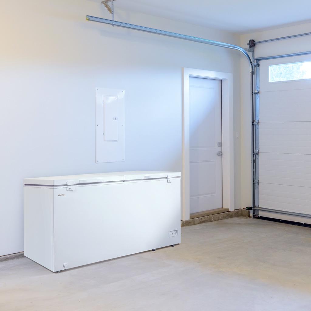 DCFM210A1WDB Danby 21.2 cu. ft. Chest Freezer in White