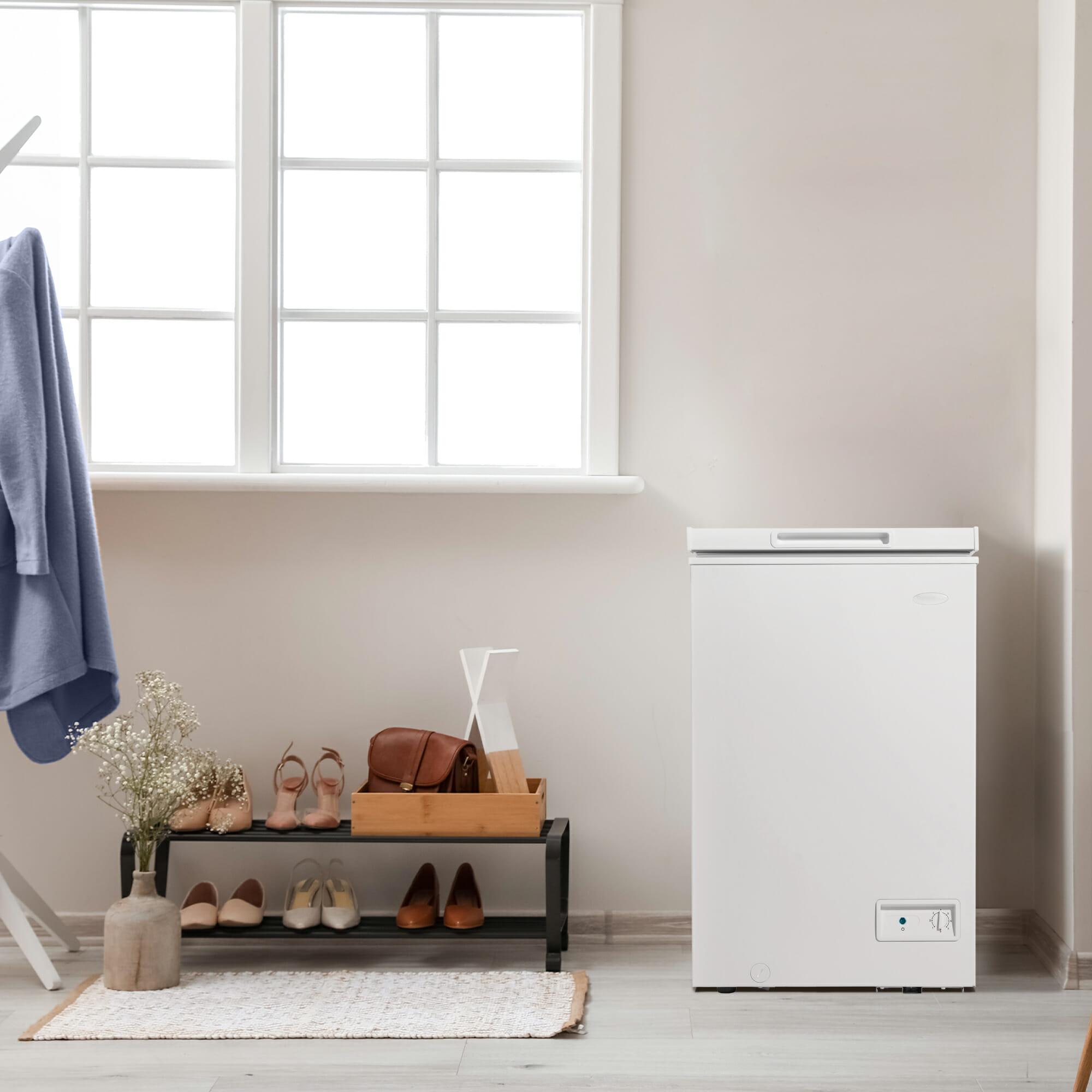 DCF035A6WM Danby 3.5 cu. ft. Square Model Chest Freezer in White