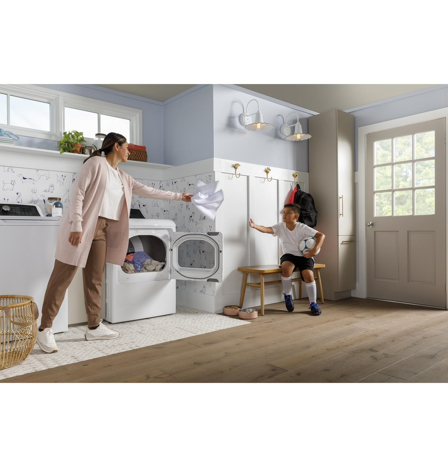 GTD58EBSVWS GE® 7.4 cu. ft. Capacity Electric Dryer with Up To 120 ft. Venting and Sensor Dry