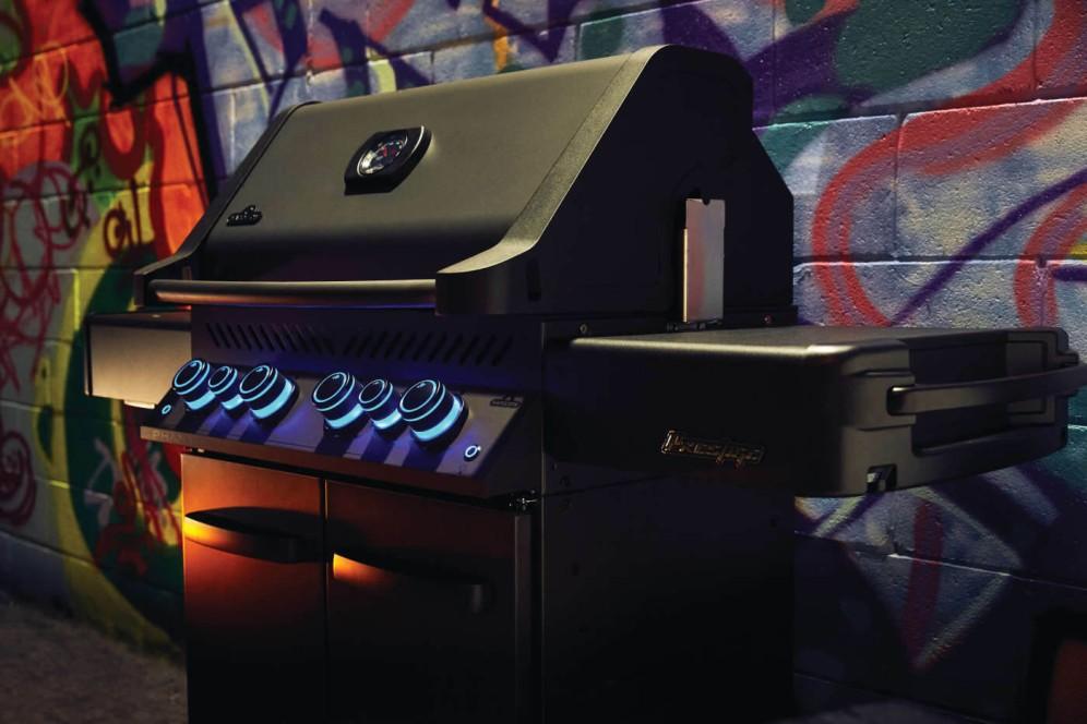 Napoleon Bbq P500RSIBPK3PHM Legacy Phantom Prestige 500 RSIB with Infrared Side and Rear Burner , Propane, Satin Black