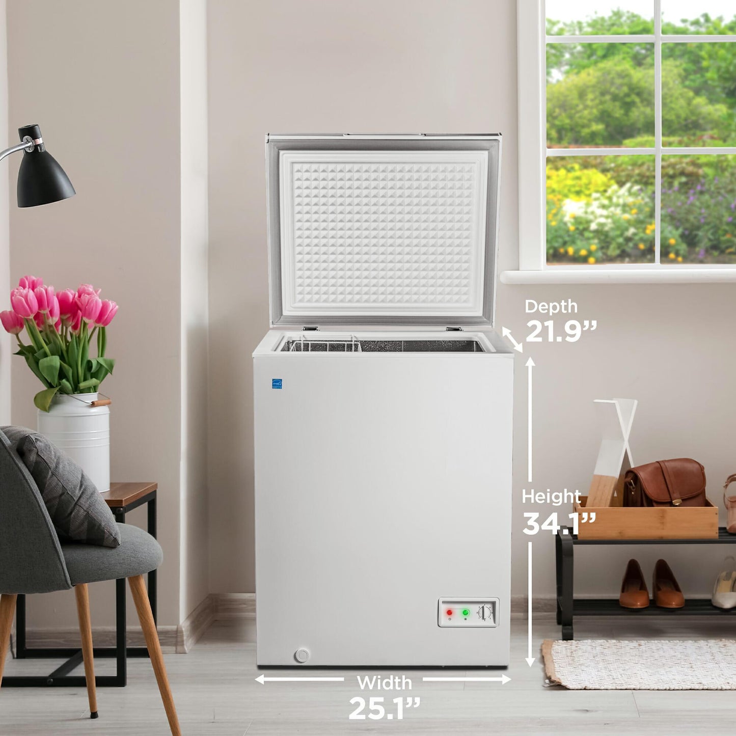 DCF050A5WDB Danby 5.0 cu. ft. Square Model Chest Freezer in White