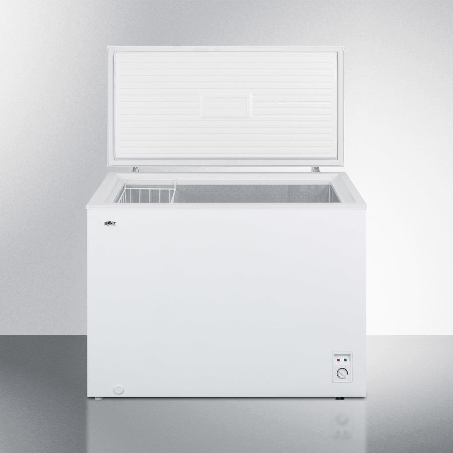 Summit WCH09W 9 CU.FT. Residential Chest Freezer In White