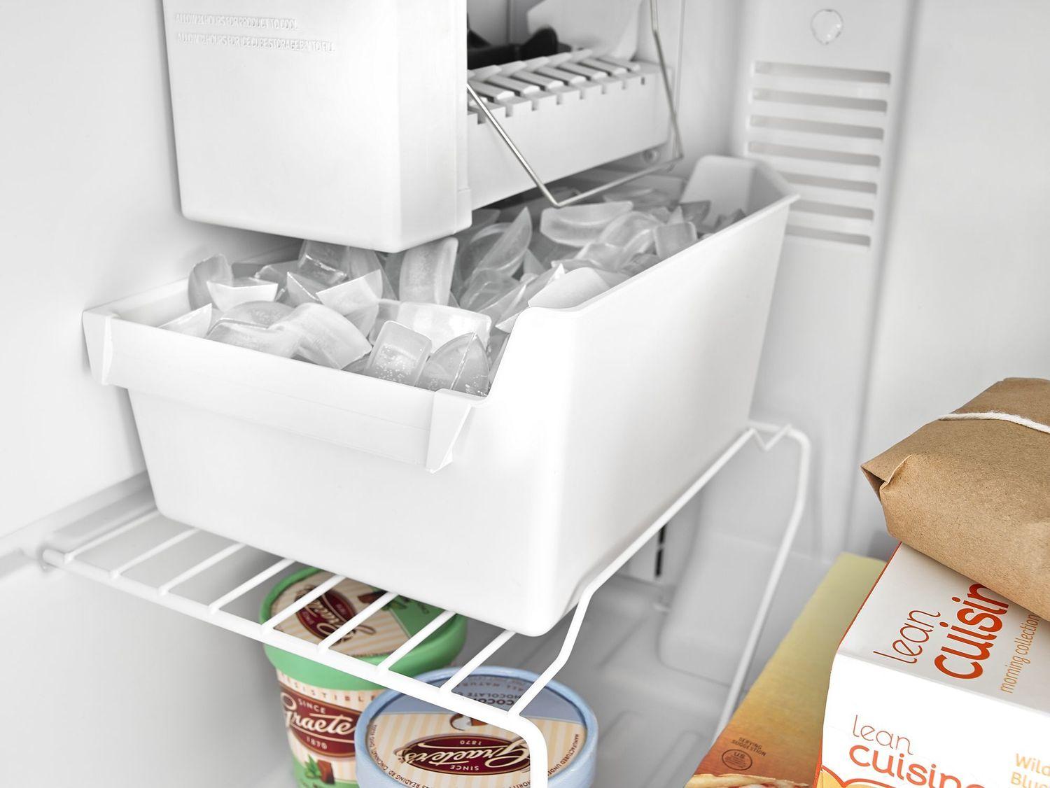 28-inch Top-Freezer Refrigerator with Gallon Door Storage Bins Black