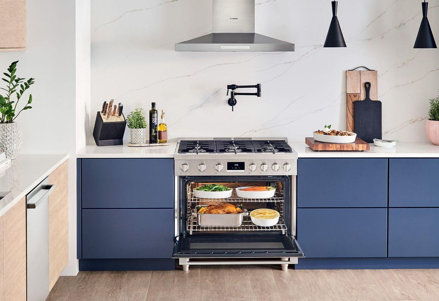 Bosch HCP56652UC 500 Series, wall-mounted cooker hood, 36'', Stainless steel