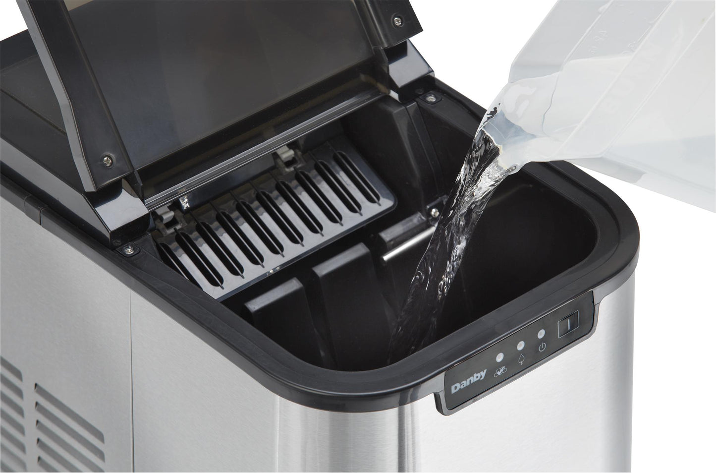 DIM2500SSDB Danby 25 lbs. Countertop Ice Maker in Stainless Steel