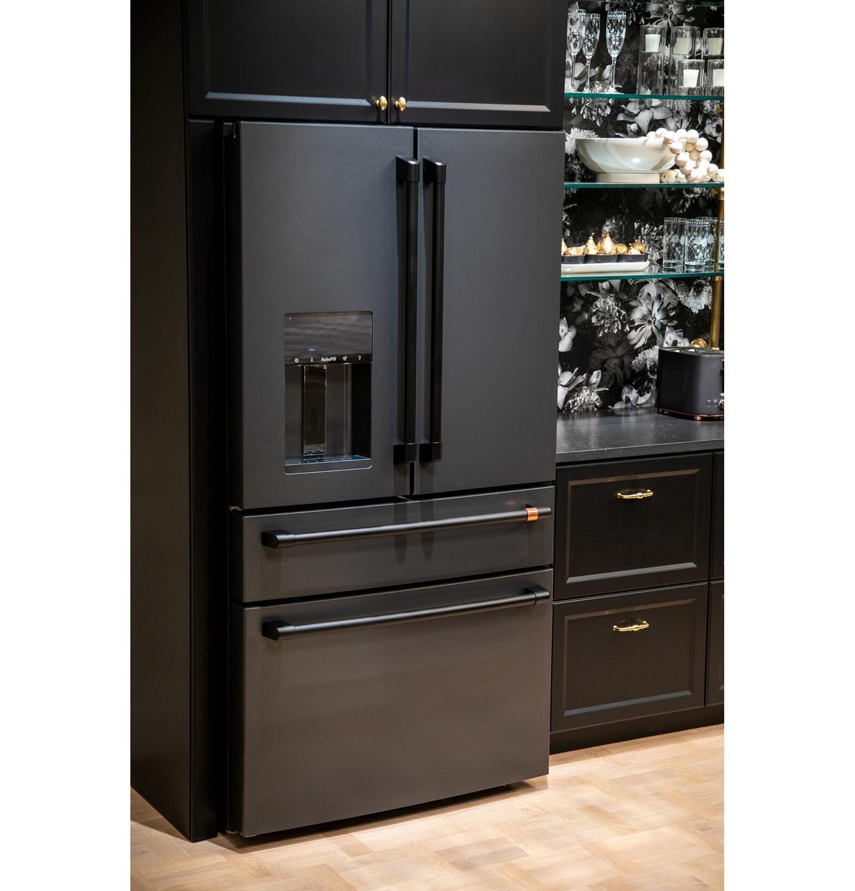 Cafe CVE28DP3ND1 CAF(EBACK)™ ENERGY STAR® 27.8 Cu. Ft. Smart 4-Door French-Door Refrigerator