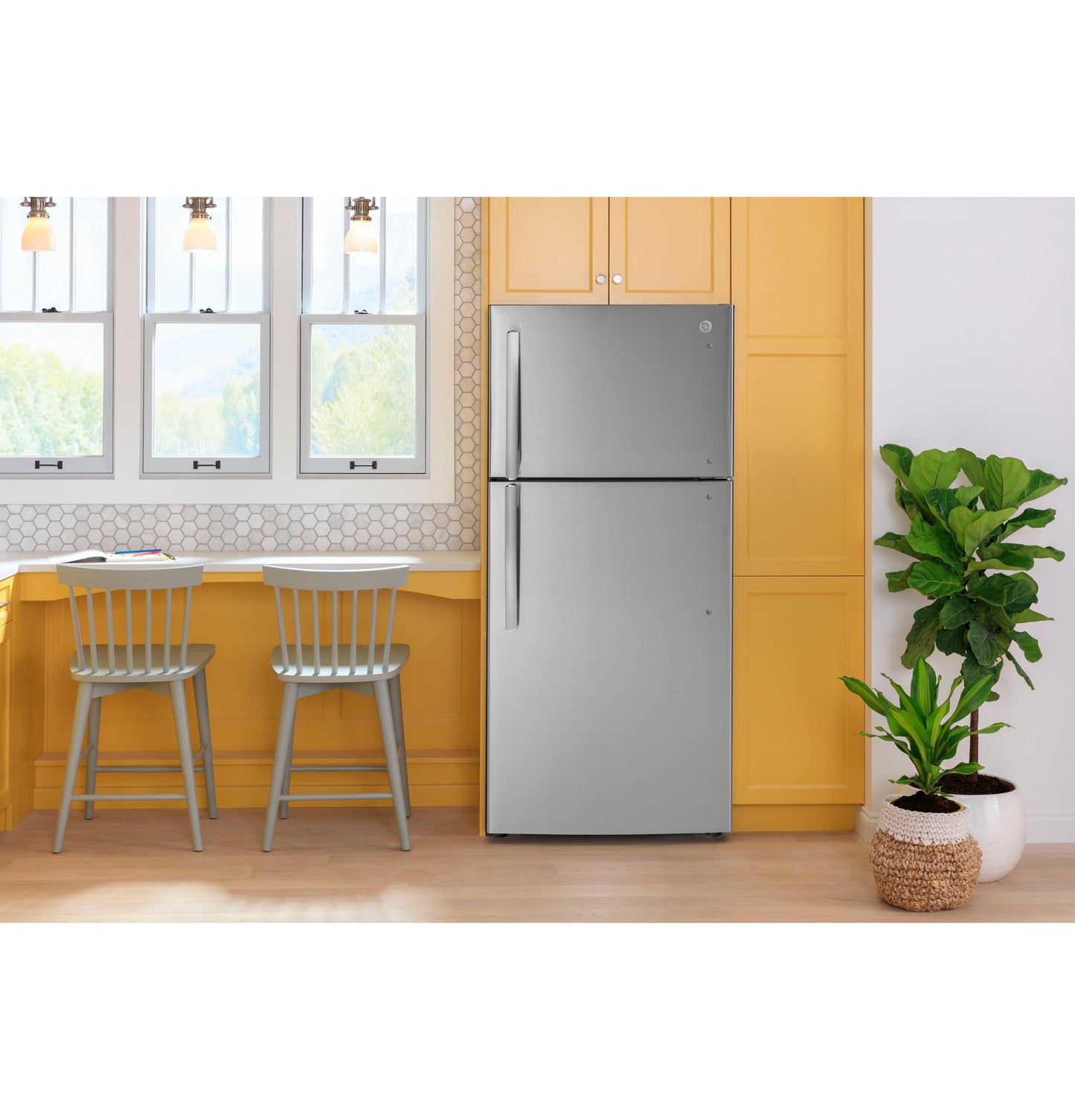 GTE18MSRRSS GE® ENERGY STAR® 18.3 Cu. Ft. Top-Freezer Refrigerator