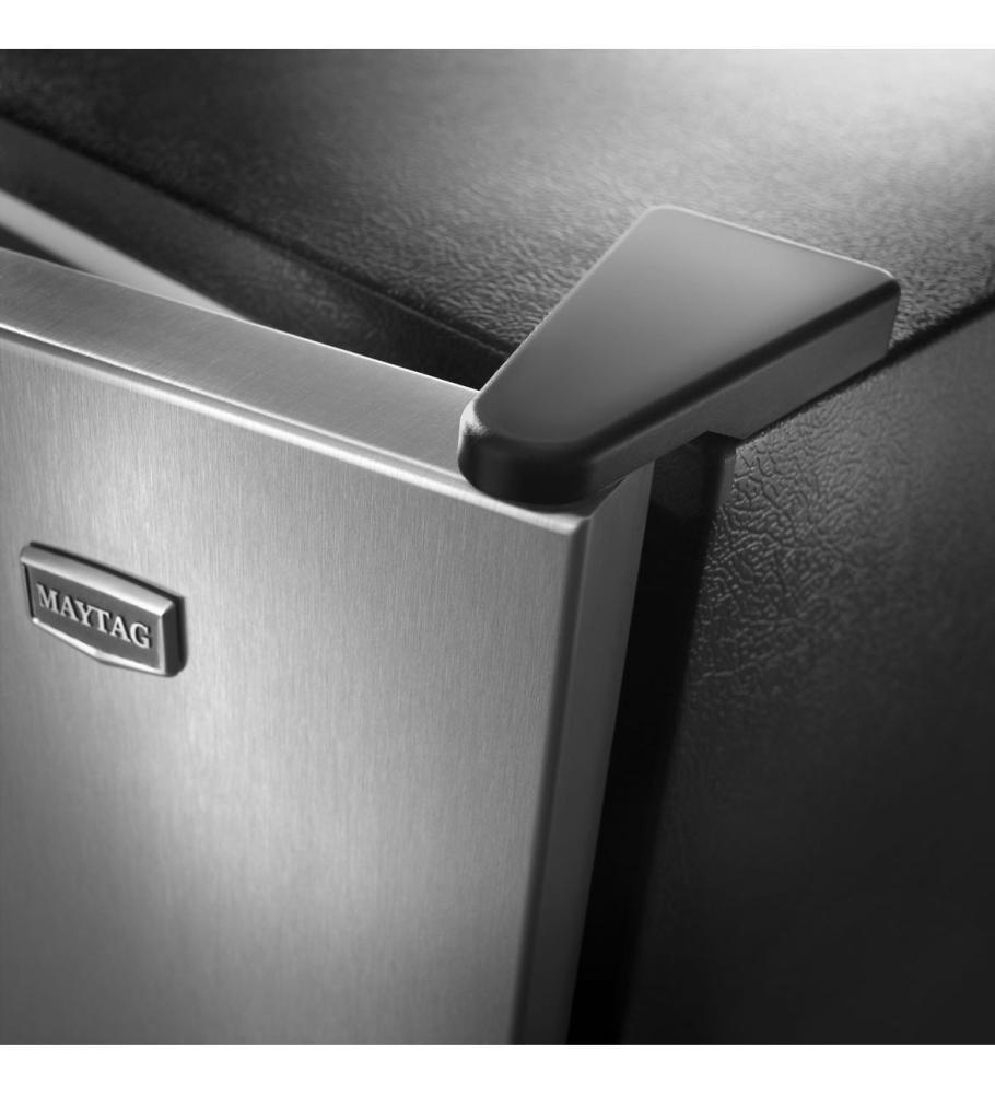Maytag M1TXEGMYS Top-Freezer Refrigerator with FreshLock Crispers