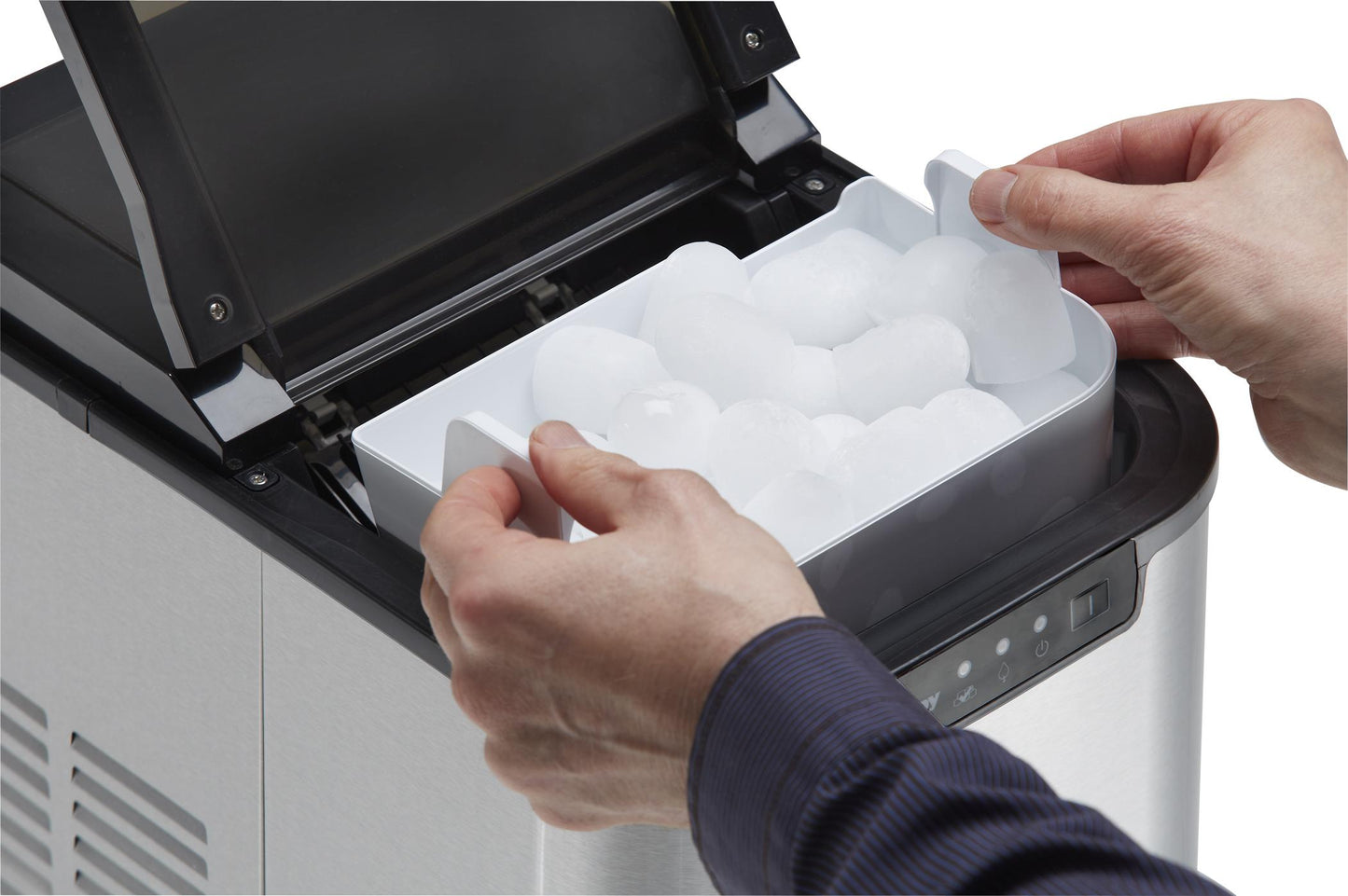 DIM2500SSDB Danby 25 lbs. Countertop Ice Maker in Stainless Steel
