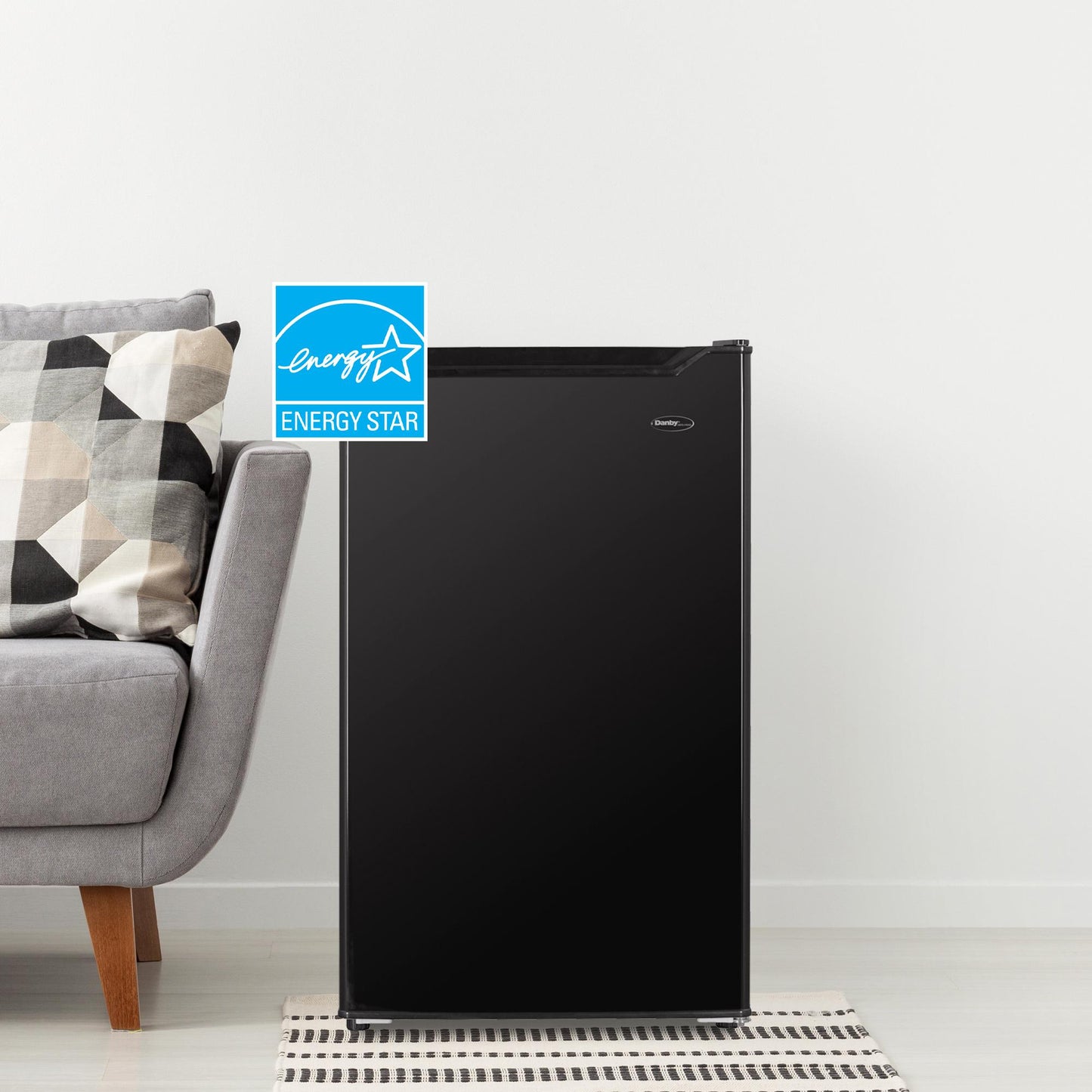 DCR044B1BM Danby 4.4 cu. ft. Compact Fridge in Black