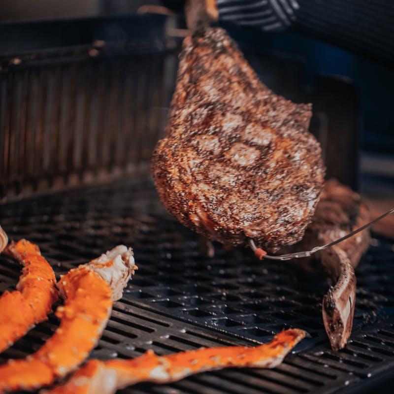 7670 WEBER CRAFTED Dual-Sided Sear Grate