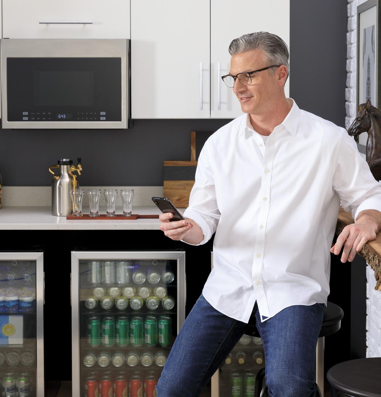 Haier HEBF100BXS 150-Can Beverage Center