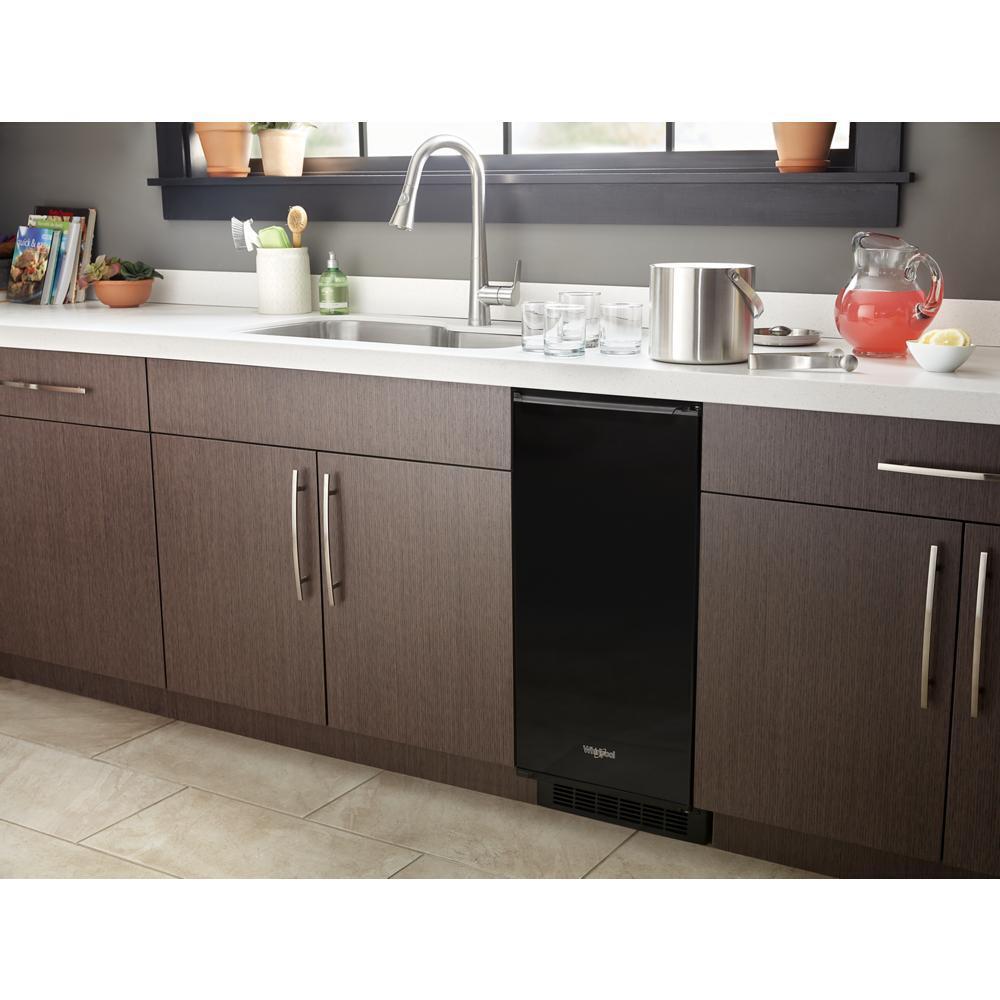 Whirlpool WUI75X15HB 15-inch Icemaker with Clear Ice Technology