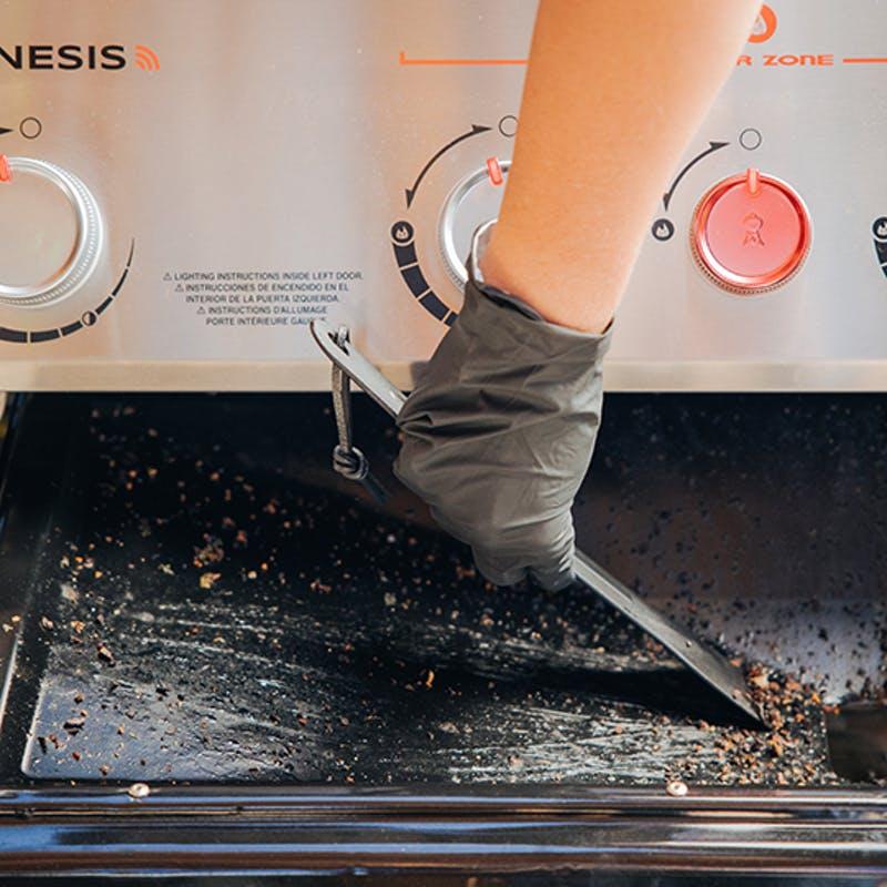 GENESIS E-335 Gas Grill - Black Natural Gas