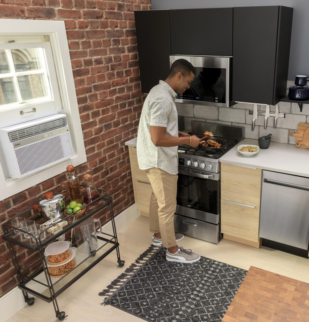 QAS740RMSS Haier ENERGY STAR® 24" 2.9 Cu. Ft. Electric Range