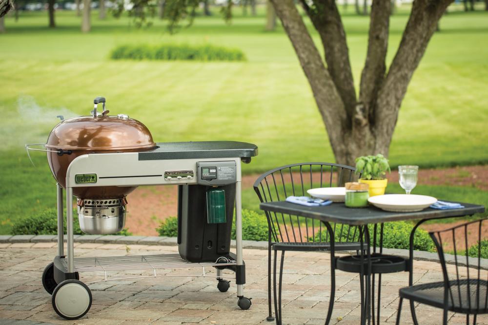 Weber 15502001 Performer Deluxe Charcoal Grill 22" - Copper