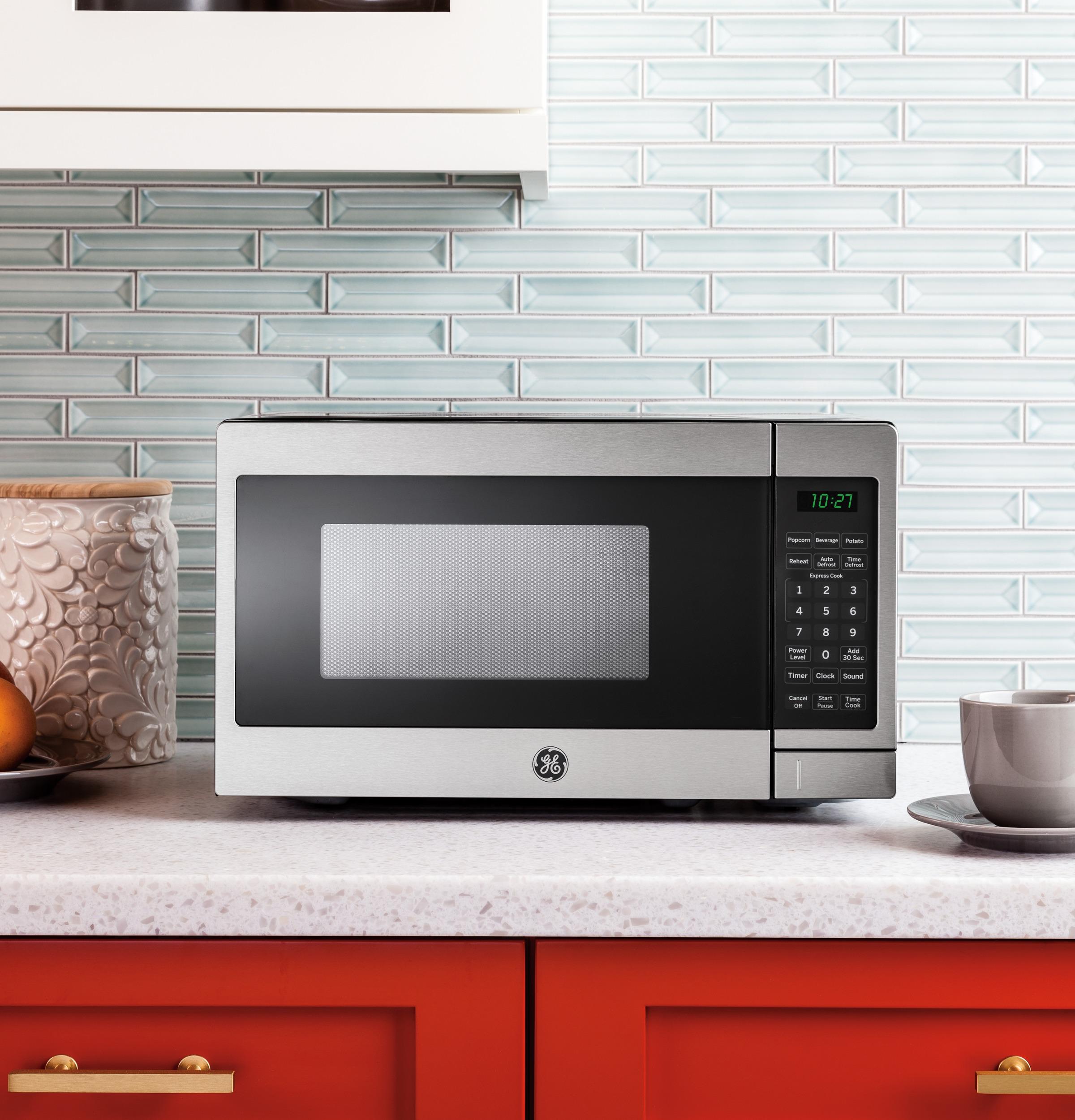 GE® 0.7 Cu. Ft. Capacity Countertop Microwave Oven