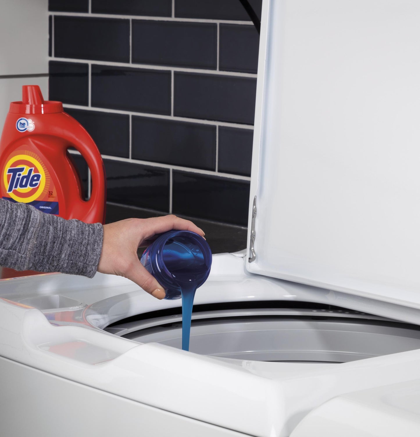 GTW500ASNWS GE® ENERGY STAR® 4.6 cu. ft. Capacity Washer with Stainless Steel Basket