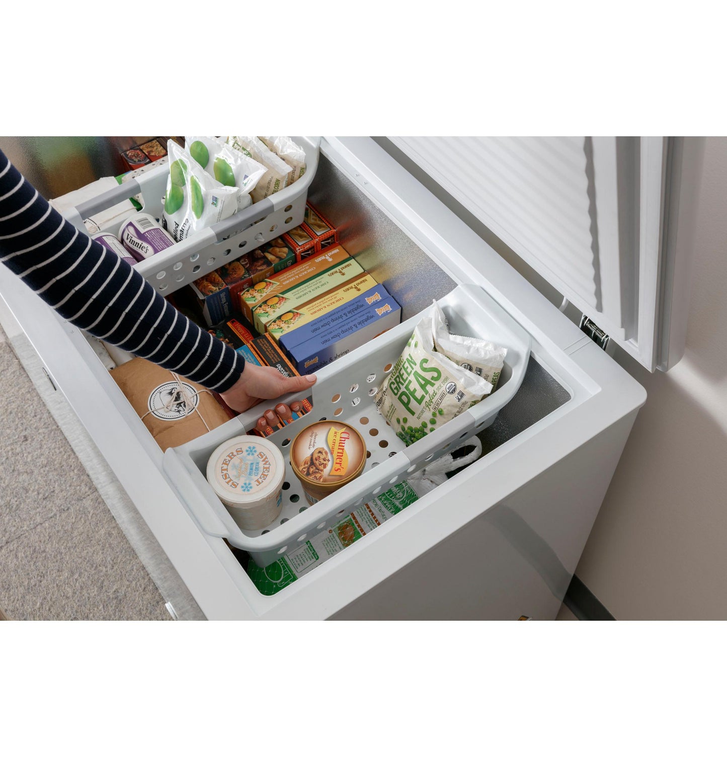 FCM9SRWW GE 8.8 Cu. Ft. Manual Defrost Chest Freezer