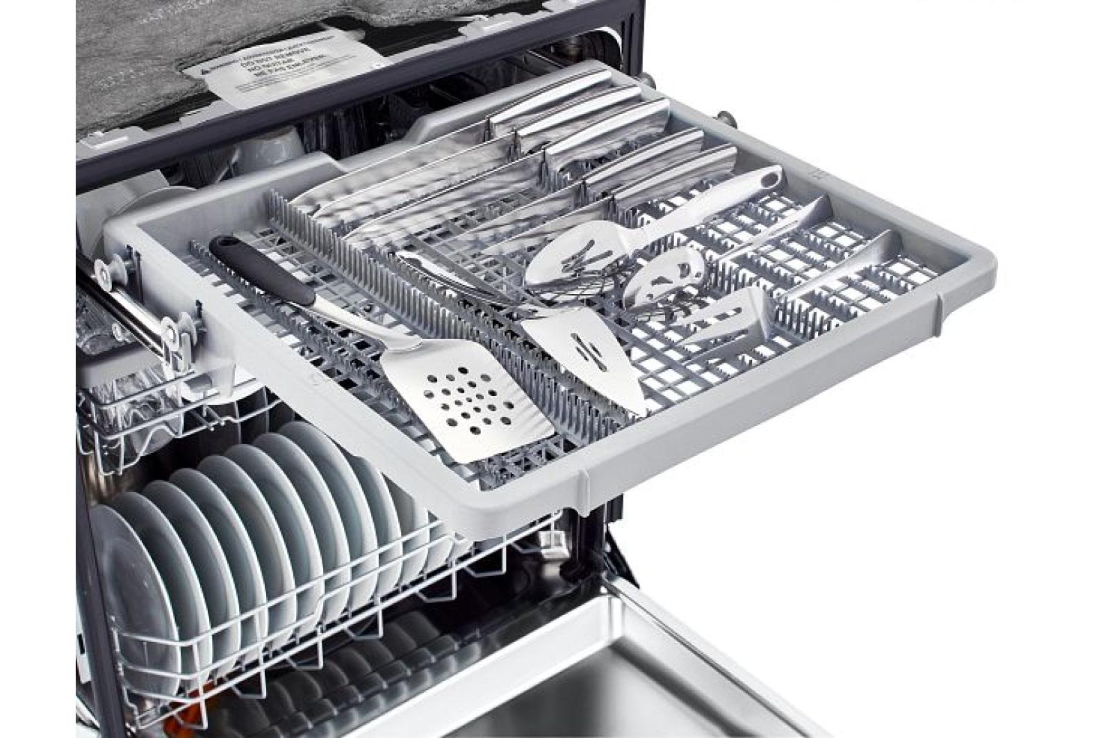 Lg Front Control Dishwasher with QuadWash™ and 3rd Rack