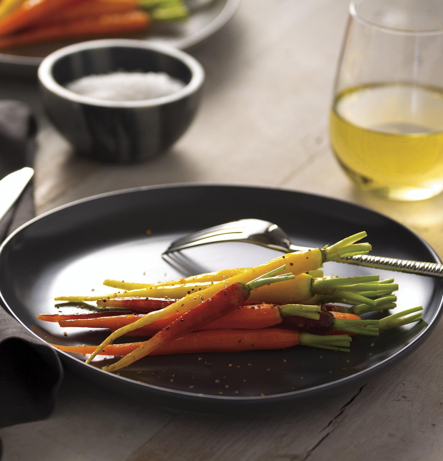 JES1657DMWW GE® 1.6 Cu. Ft. Countertop Microwave Oven