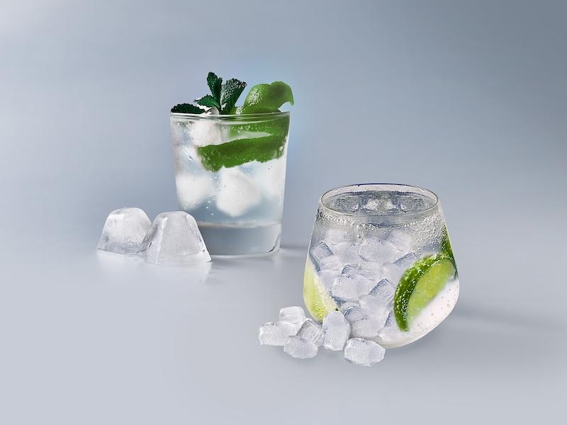 Samsung 29 cu. ft. Smart 4-Door Flex™ Refrigerator with Family Hub™ and Beverage Center in Stainless Steel