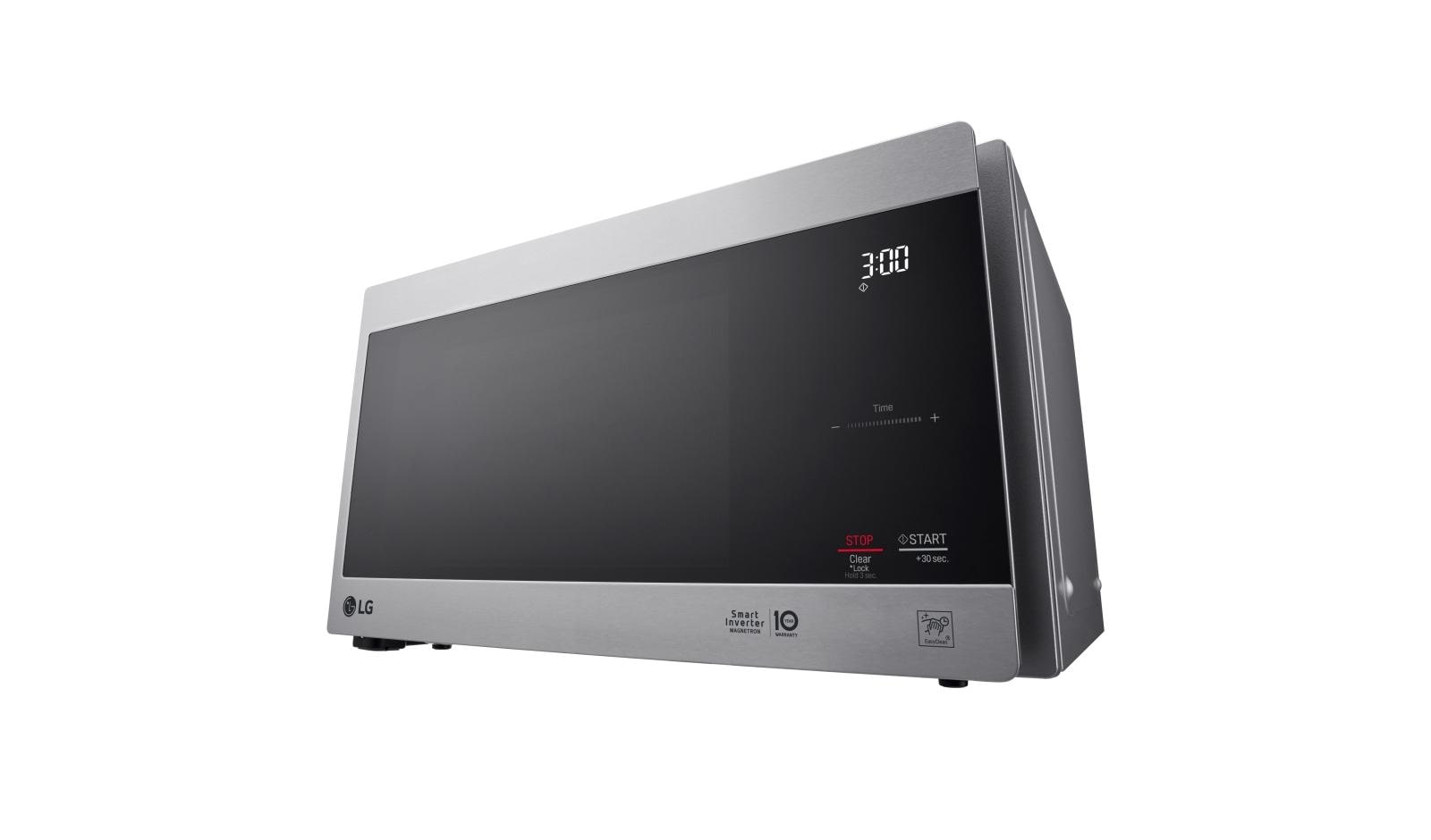 Lg 0.9 cu. ft. NeoChef™ Countertop Microwave with Smart Inverter and EasyClean®