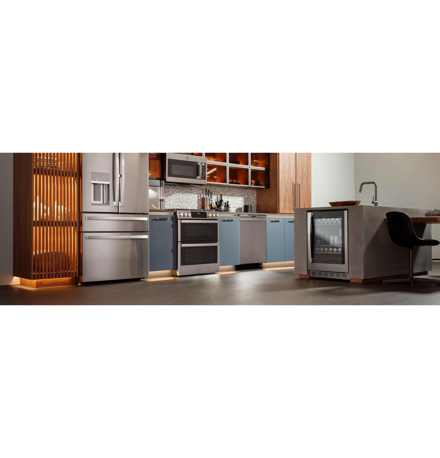 PVD28BYNFS GE Profile™ ENERGY STAR® 27.9 Cu. Ft. Smart Fingerprint Resistant 4-Door French-Door Refrigerator with Door In Door