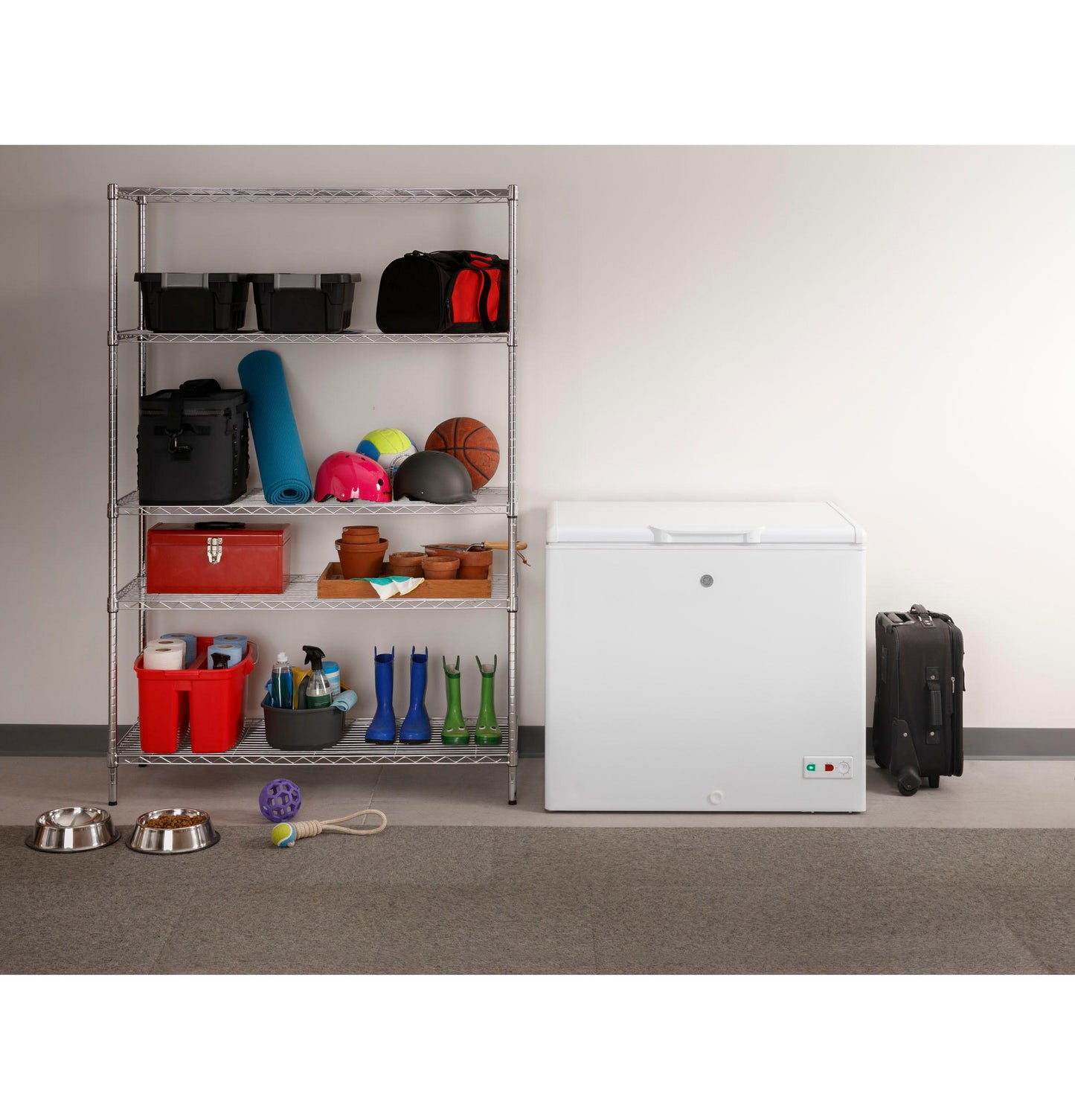 FCM9SRWW GE 8.8 Cu. Ft. Manual Defrost Chest Freezer