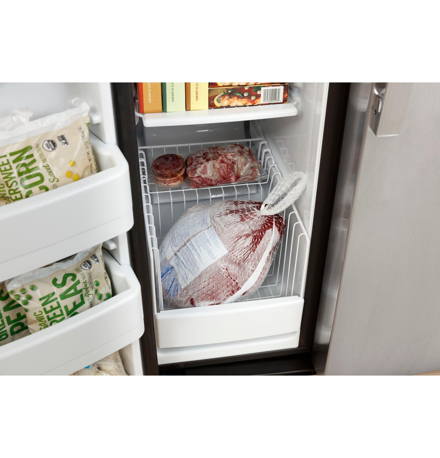 GSS25GGPBB GE® 25.3 Cu. Ft. Side-By-Side Refrigerator
