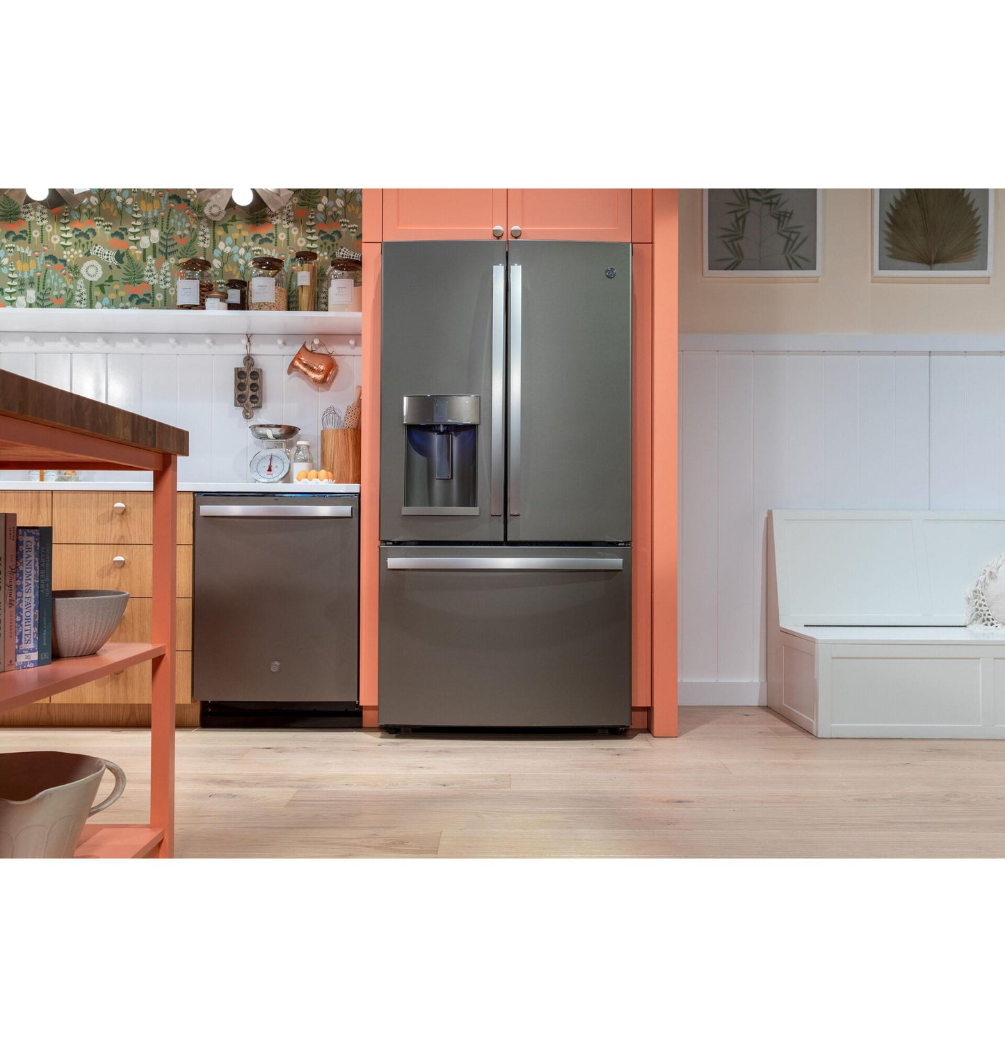 GYE22GMNES GE® ENERGY STAR® 22.1 Cu. Ft. Counter-Depth French-Door Refrigerator