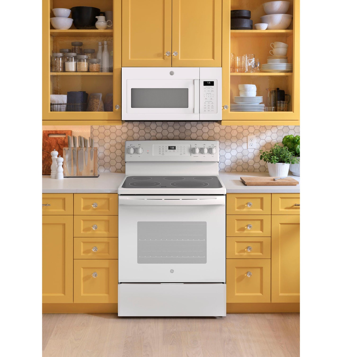 GE® 30" Free-Standing Electric Convection Range with No Preheat Air Fry