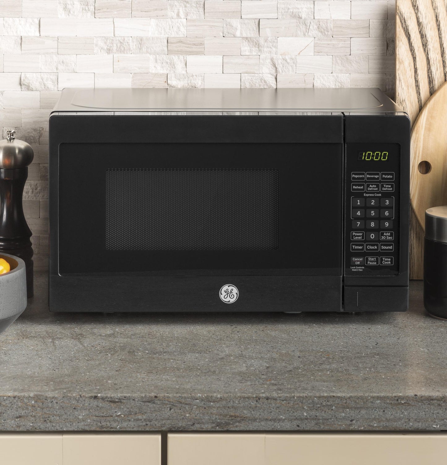 GE® 0.7 Cu. Ft. Capacity Countertop Microwave Oven