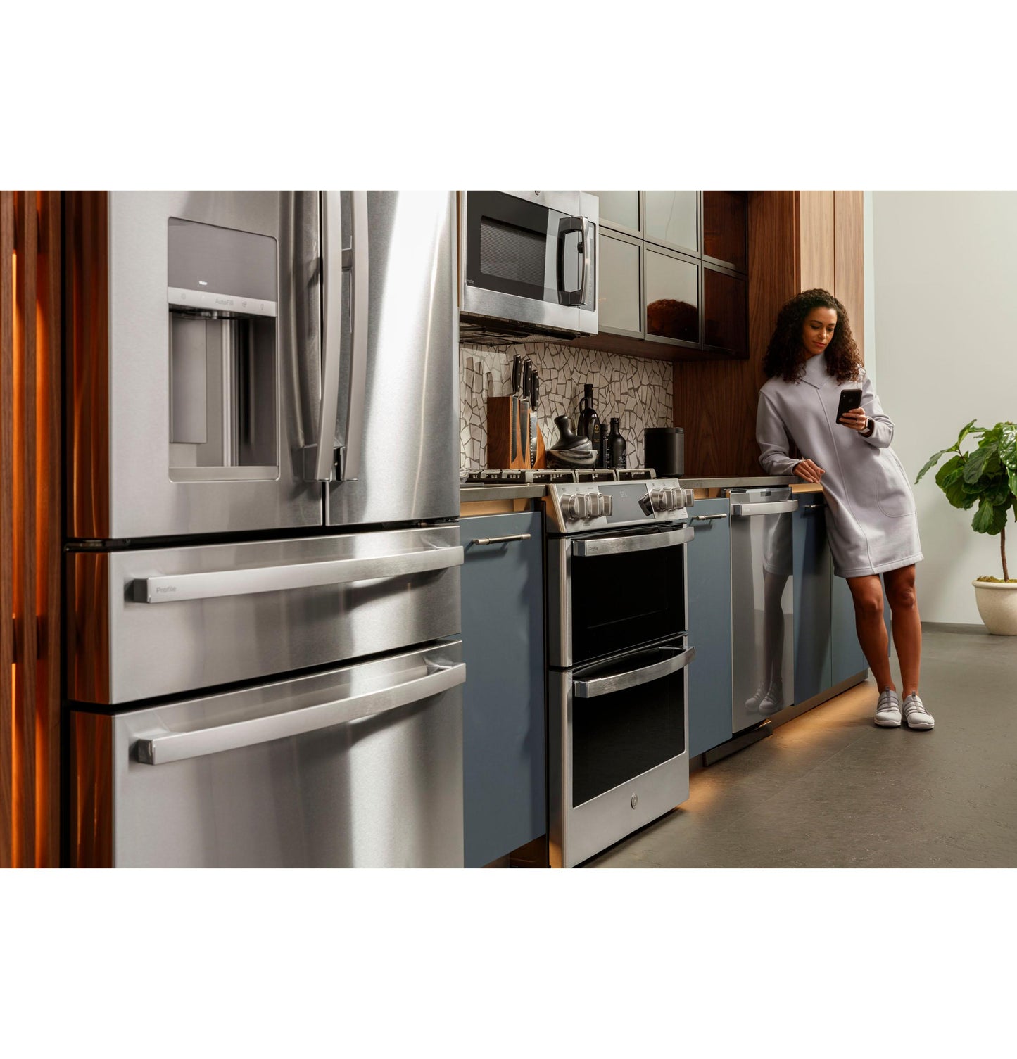 PVD28BYNFS GE Profile™ ENERGY STAR® 27.9 Cu. Ft. Smart Fingerprint Resistant 4-Door French-Door Refrigerator with Door In Door