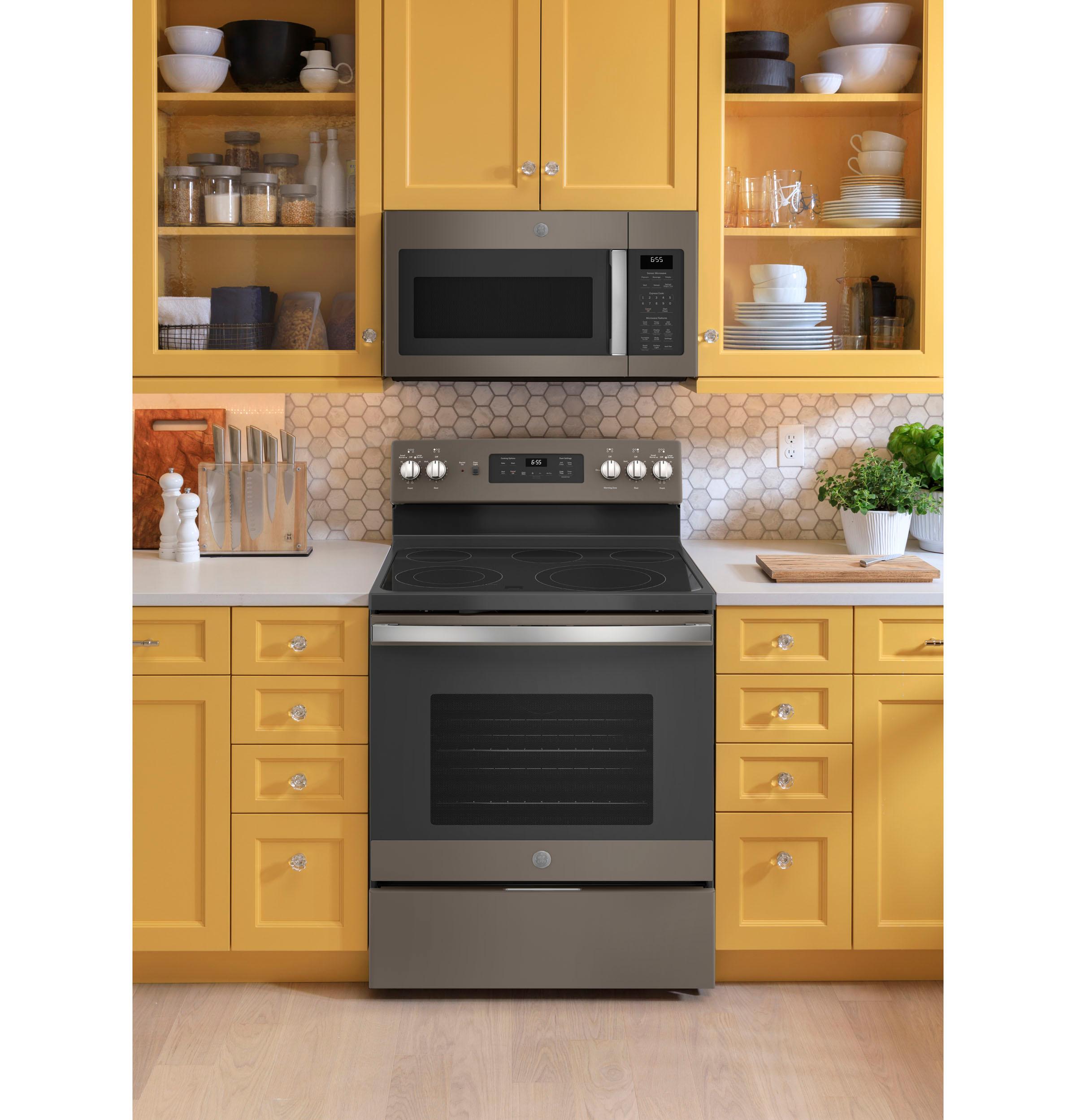 GE® 30" Free-Standing Electric Convection Range