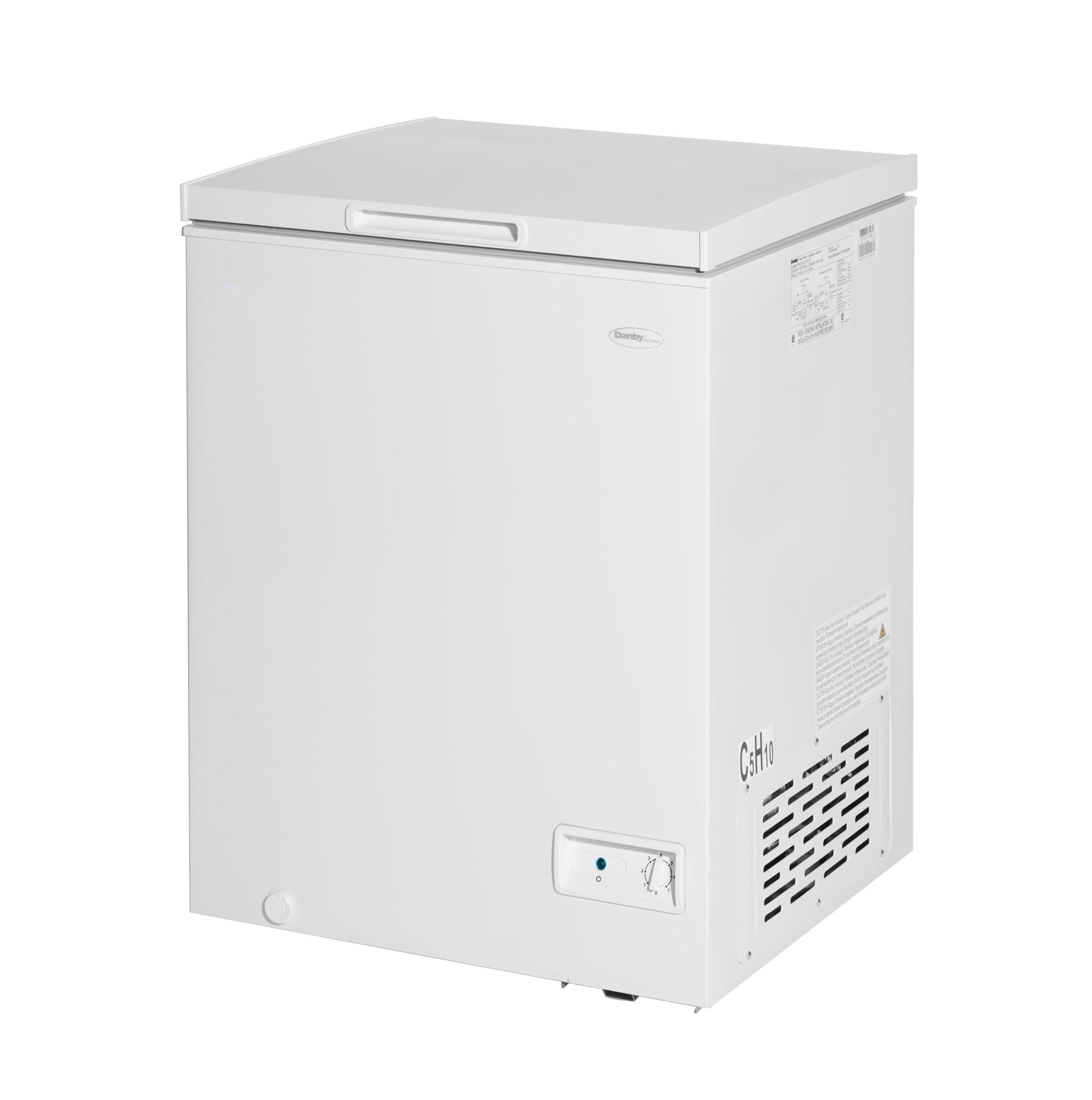 DCF050A6WM Danby 5.0 cu. ft. Square Model Chest Freezer DOE in White