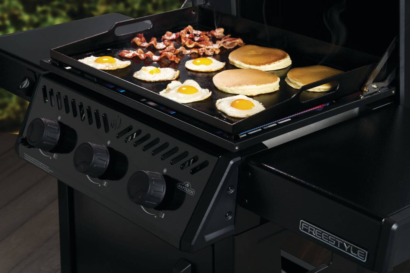 Napoleon Bbq F24DFTNK Freestyle 24 Inch Pre-seasoned Non-Stick Griddle , Natural Gas, Black