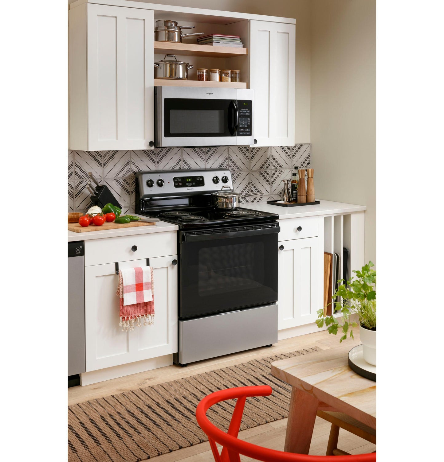 RVM5160MPSA Hotpoint® 1.6 Cu. Ft. Over-the-Range Microwave Oven