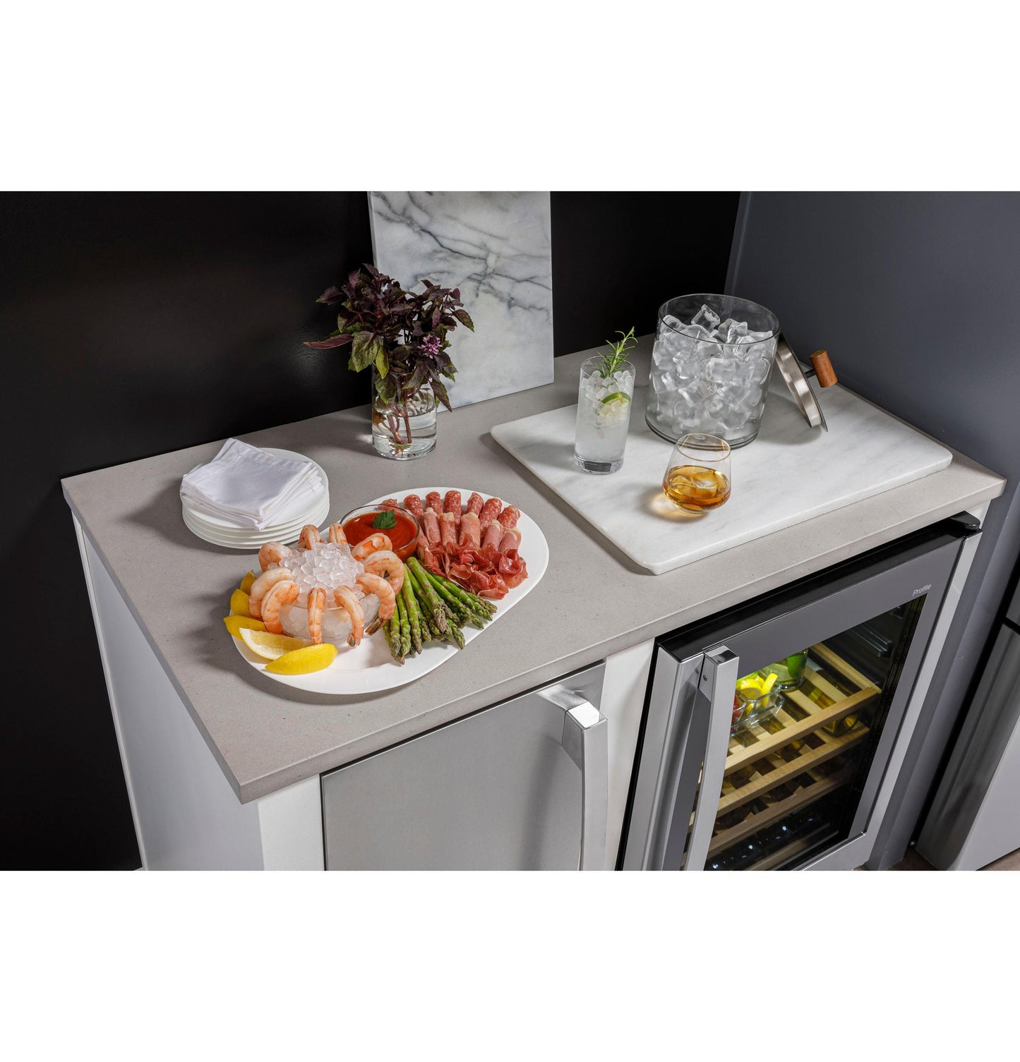Cafe UCC15NPRII Ice Maker 15-Inch Panel-Ready - Clear Ice