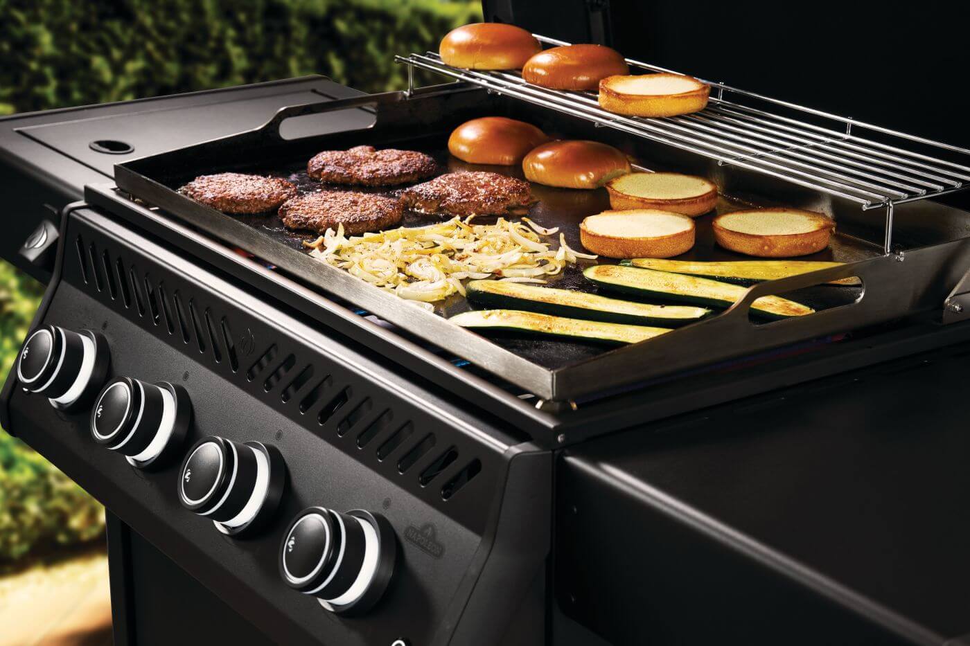 Napoleon Bbq RP30FTPKPHM Rogue PRO Phantom 30 Inch Griddle Rust-Resistant Stainless Steel Cooktop , Propane, Matte/Matt Black