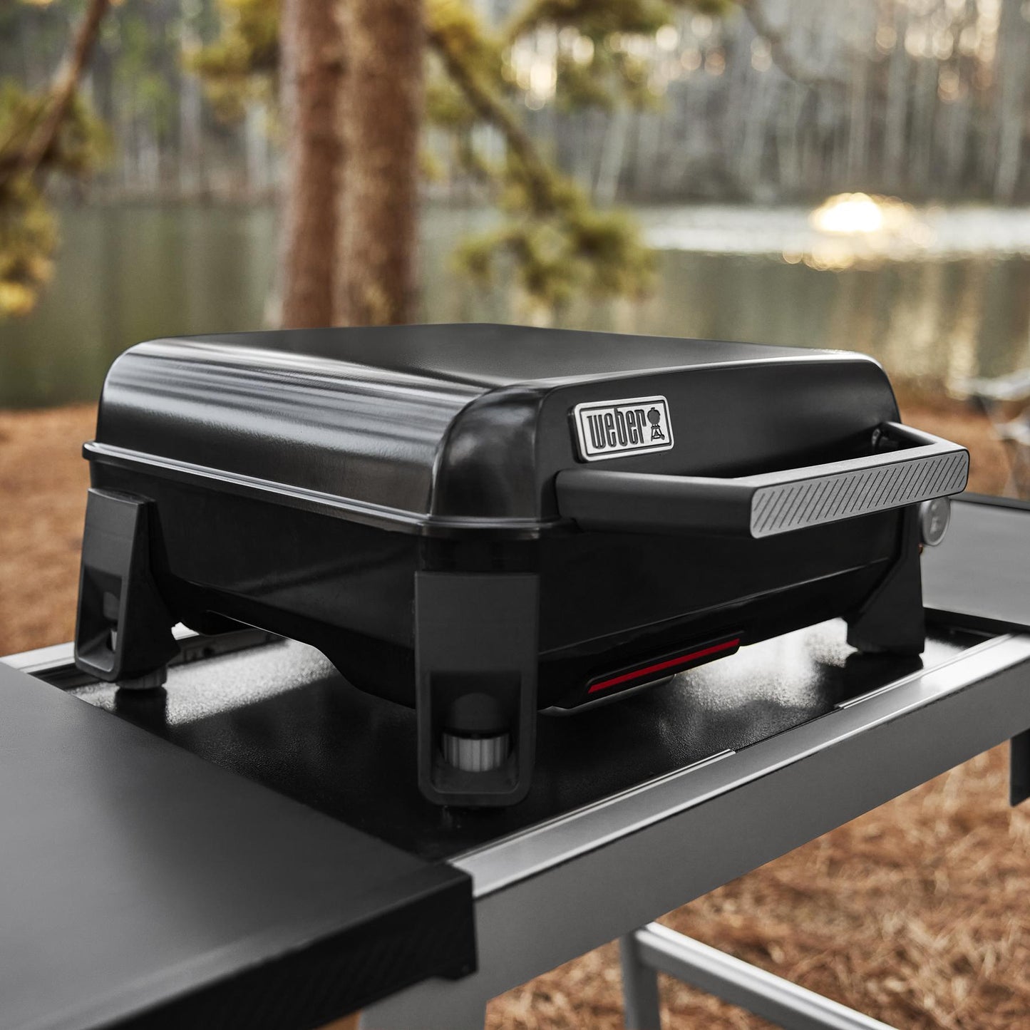 1500012 Weber Traveler® 17 Tabletop Griddle - Black