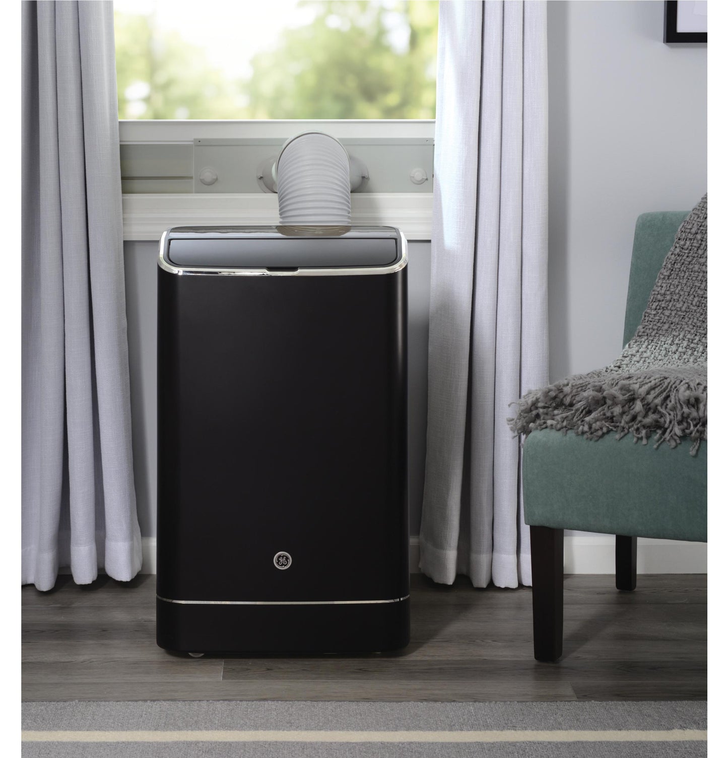 APXD10JAWB GE® 10,000 BTU Heat/Cool Smart Portable Air Conditioner for Medium Rooms up to 450 sq ft.