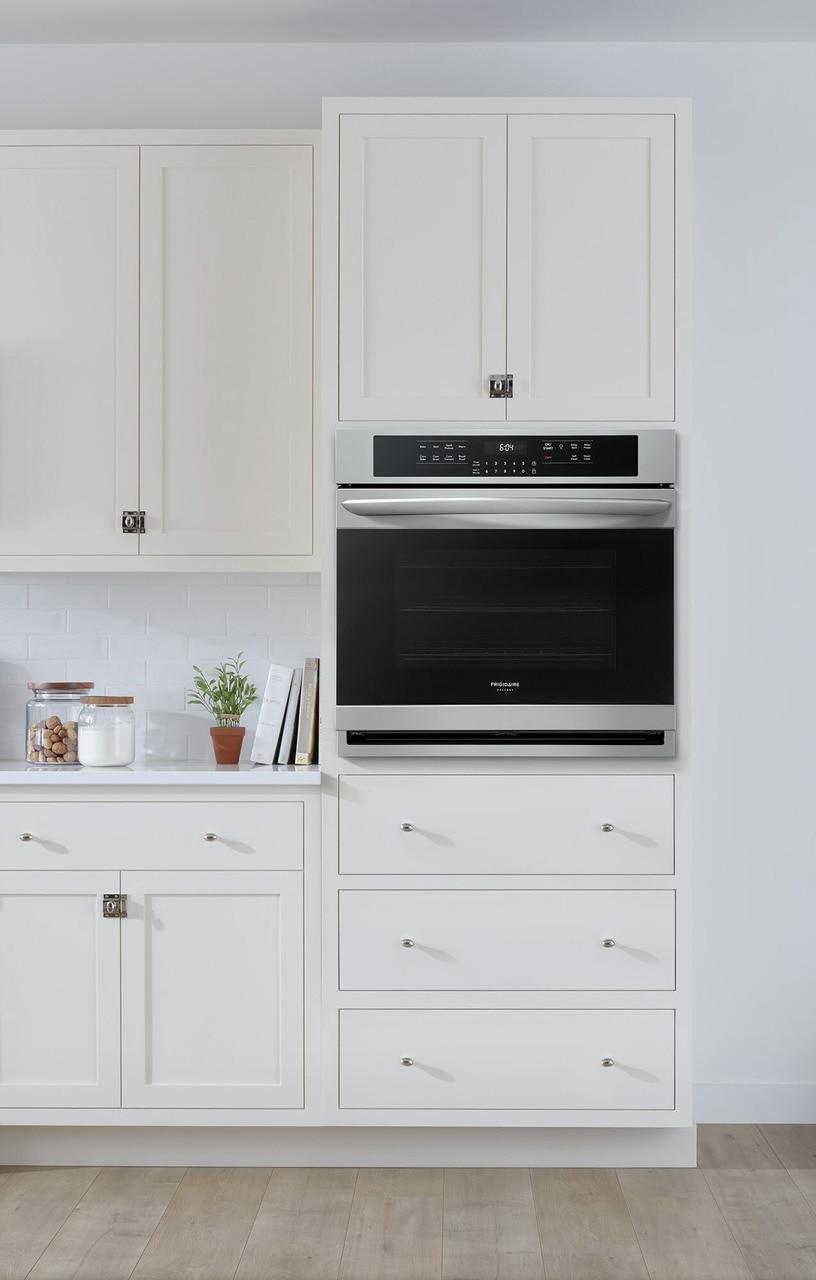 FGEW3066UF Frigidaire Gallery 30'' Single Electric Wall Oven
