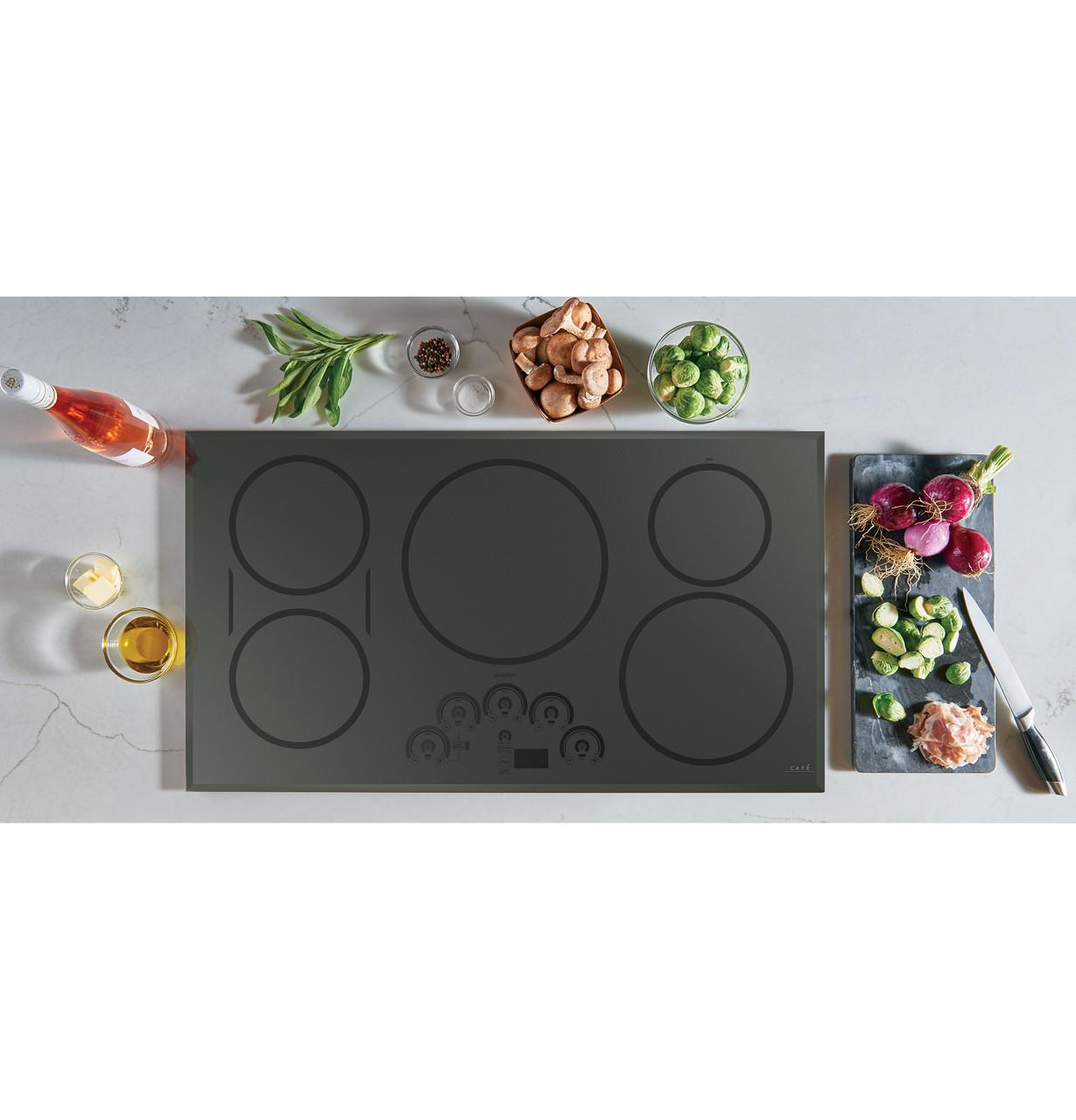 Caf(eback)™ 36" Smart Touch-Control Induction Cooktop