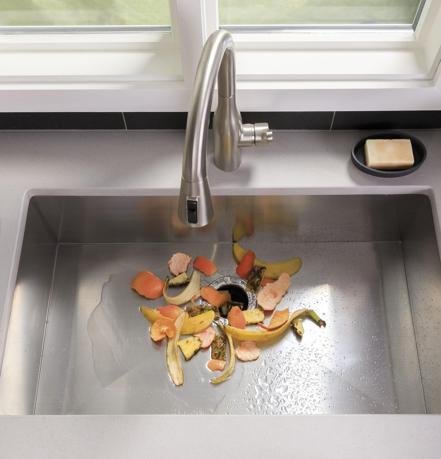 GFC365W GE DISPOSALL® 1/3 HP Continuous Feed Garbage Disposer - Corded