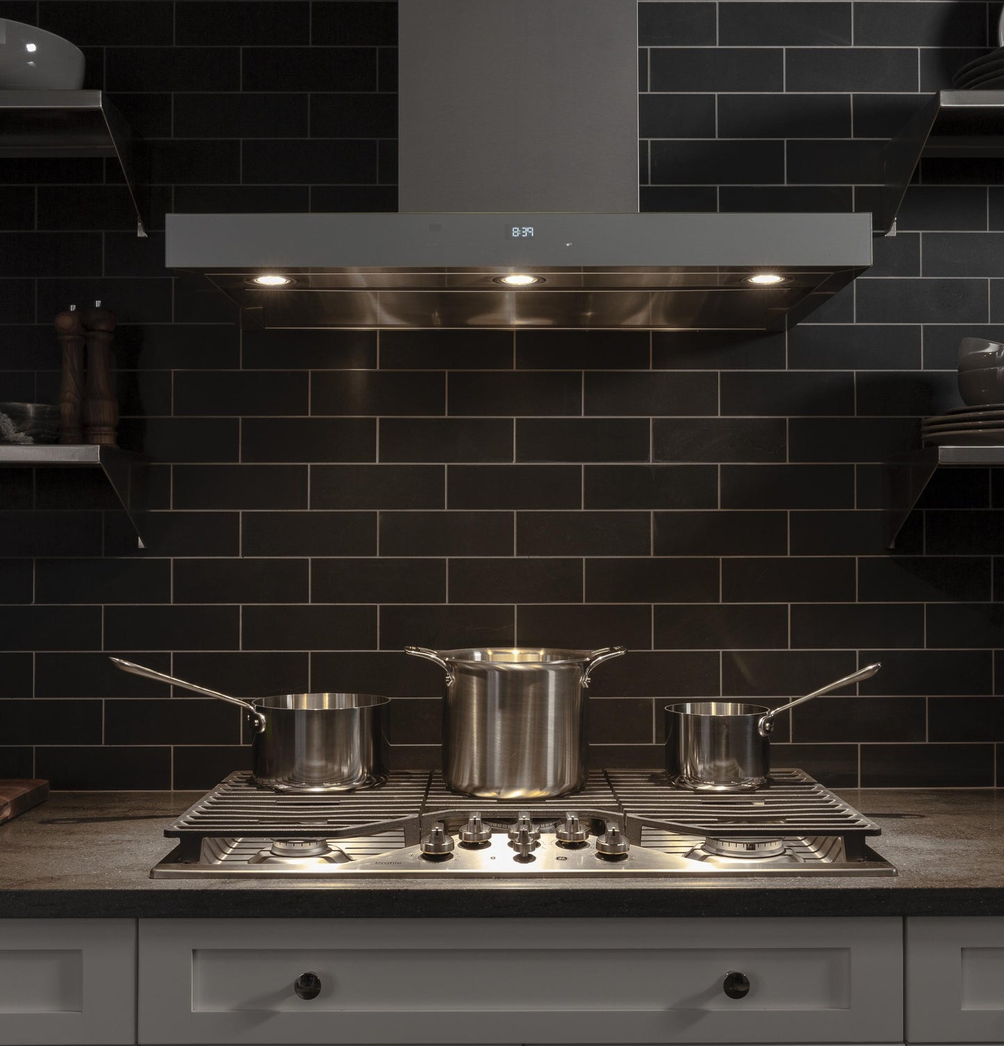 PGP9036SLSS GE Profile™ 36" Built-In Tri-Ring Gas Cooktop with 5 Burners and Included Extra-Large Integrated Griddle
